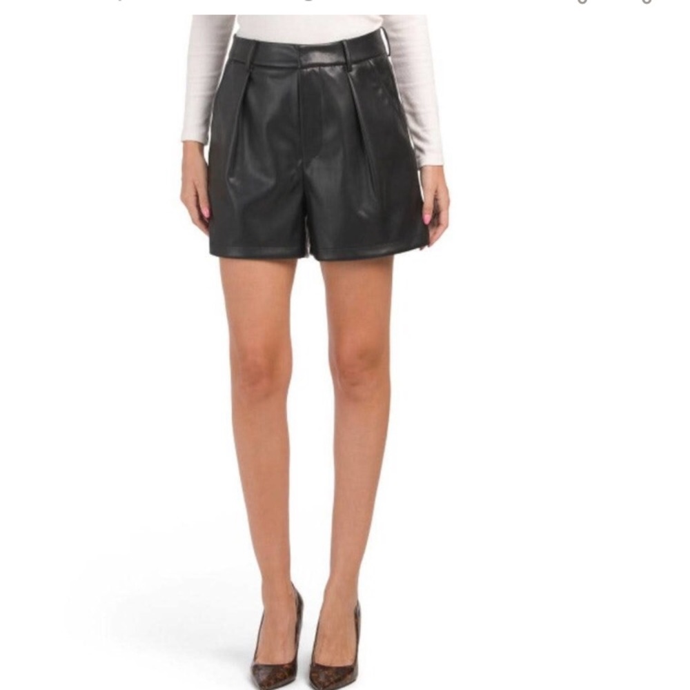 7 For All Mankind Women’s High-Rise Black Vegan Leather Shorts Size large